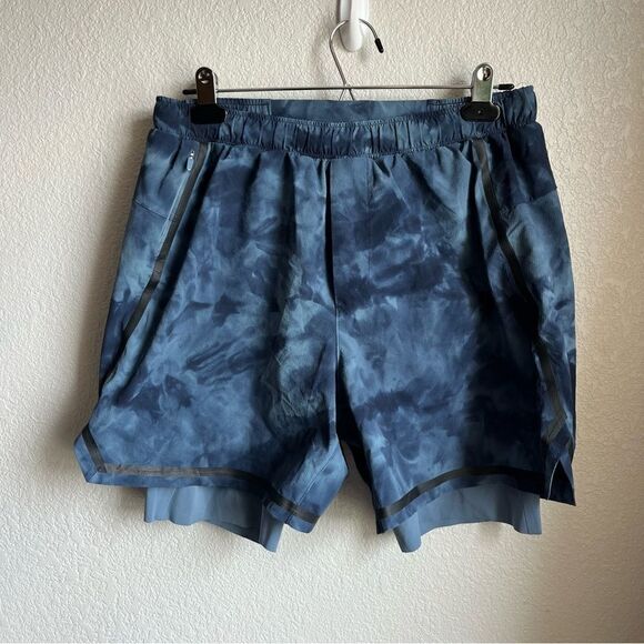 LULULEMON MEN SURGE SHORT
6" LINED BOLD LINES SPRAY - Picture 5 of 10